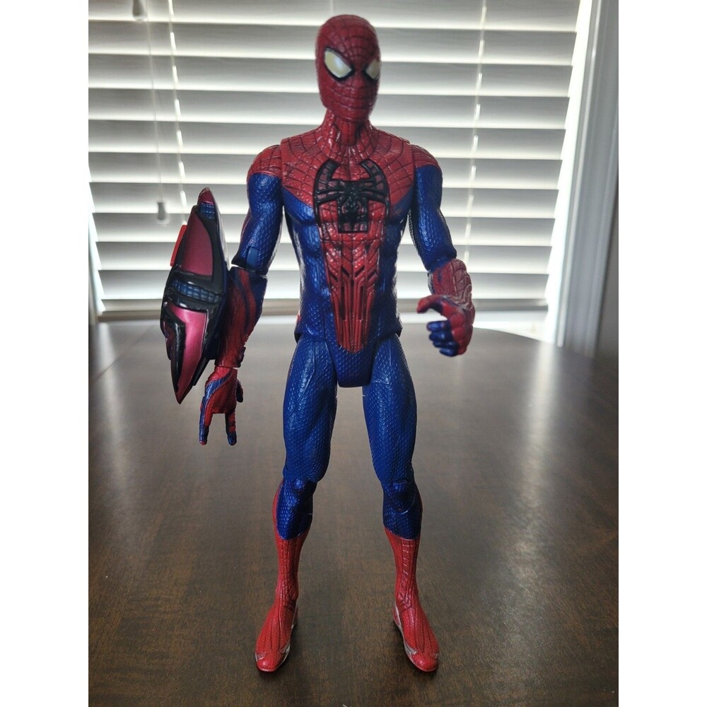 2012 Marvel and Hasbro Amazing Spider-Man 10" Light up & Talking Action Figure